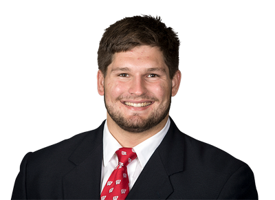 Matt Henningsen  DE  Wisconsin | NFL Draft 2022 Souting Report - Portrait Image